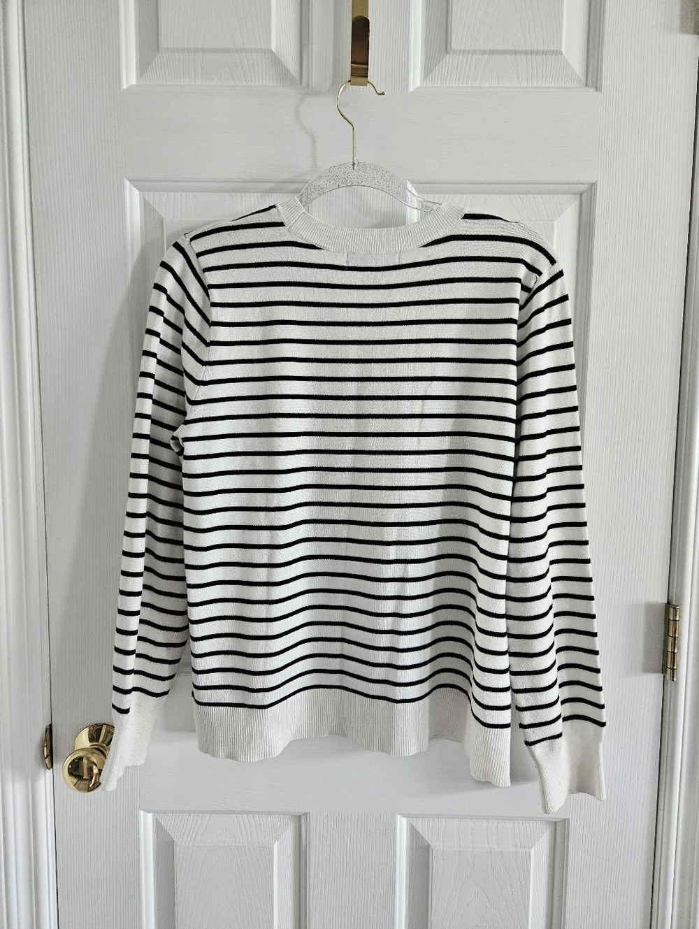NWOT Marled Striped Sweater With Sequin 'Apres Ski' Graphic - Picture 3 of 9